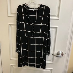 H&M Black Tunic Top Mini Shirt Dress CoverUp Sz 4 Black and White Ruffle Detail